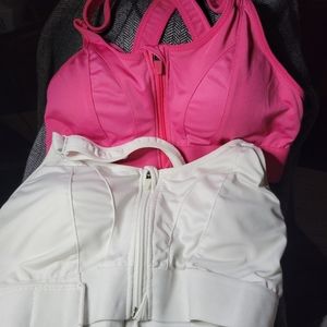 Adjustable sports bras size XL